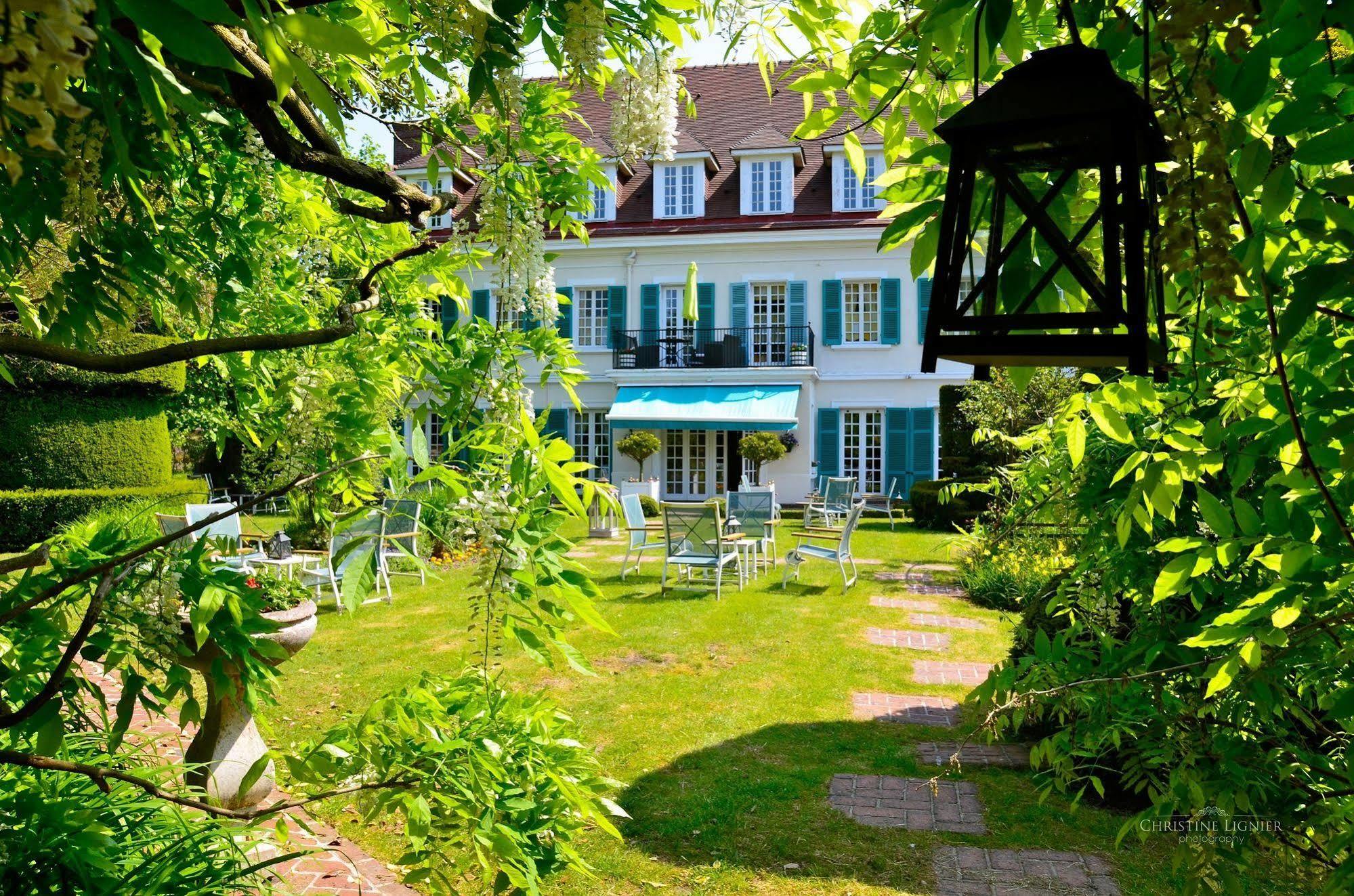 Chateau De Montreuil Hotel Montreuil  Exterior photo