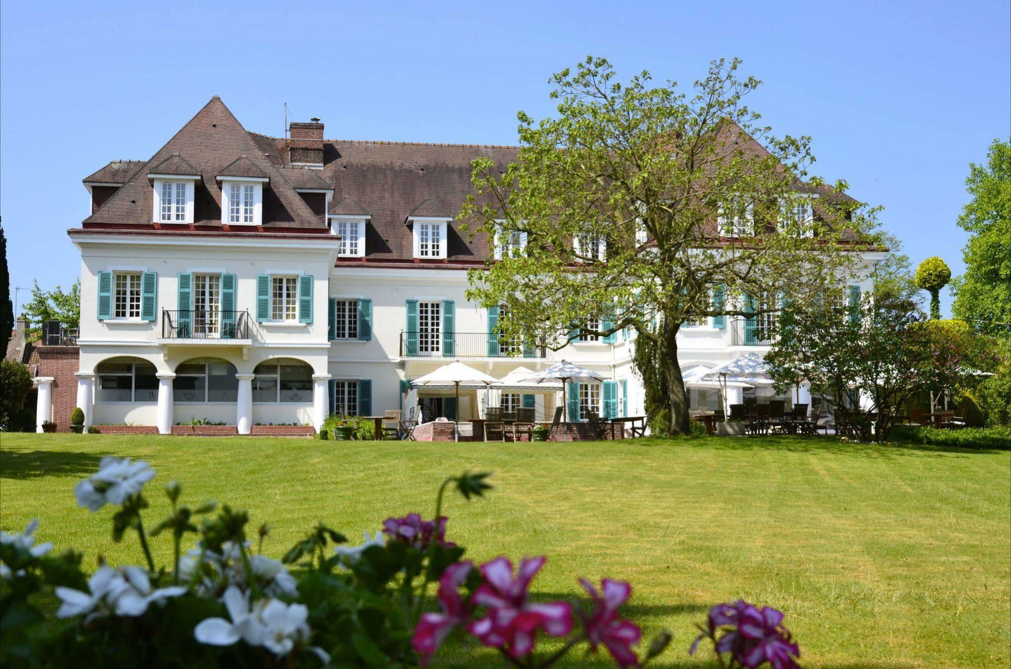 Chateau De Montreuil Hotel Montreuil  Exterior photo